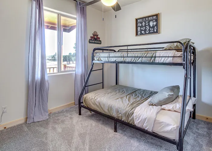 Hike + Snow Play! W/ Fireplace Holiday home Overgaard
